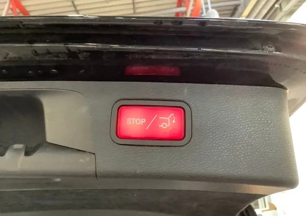 Mercedes-Benz Klasa E cena 110085 przebieg: 171000, rok produkcji 2019 z Rybnik małe 172